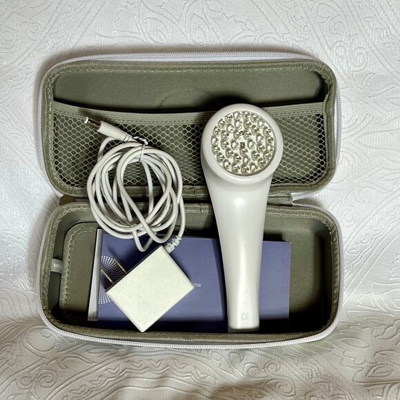 LightStim for Acne LED Light Therapy Device - Picture 2 of 4